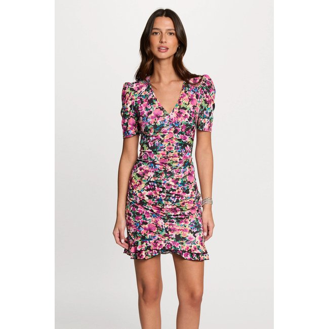Robe courte ajustée imprimée multicolore <span itemprop=