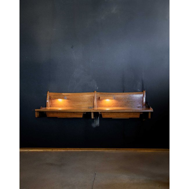 Bureau suspendu en bois Yvan N°112 - Bon état Couleur bois <span itemprop=