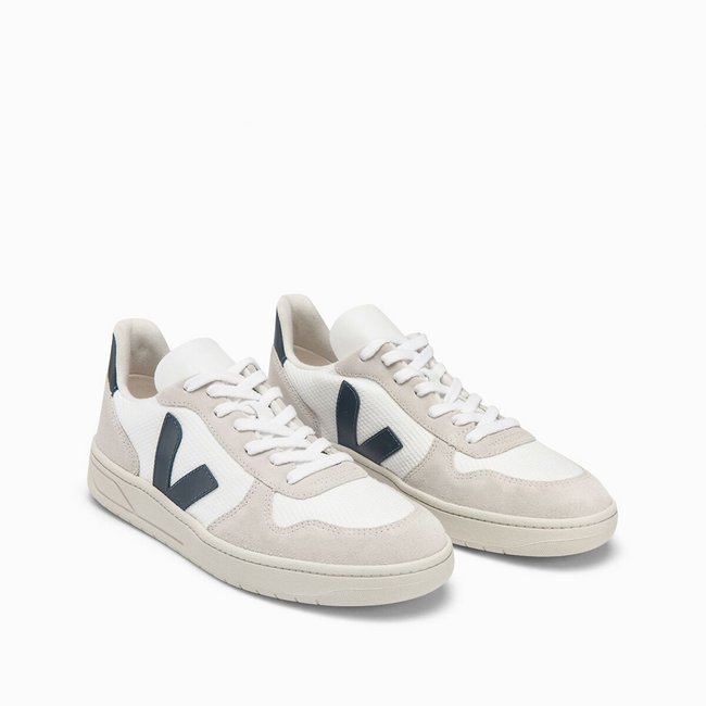Veja red and blue 2025