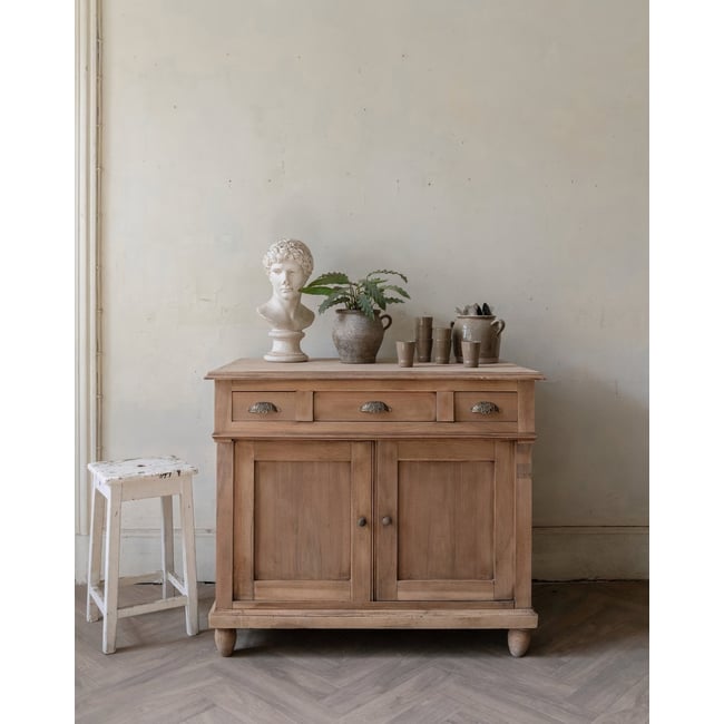 Buffet comptoir en bois massif Gilbert N°1803 - Bon état Couleur bois clair <span itemprop=