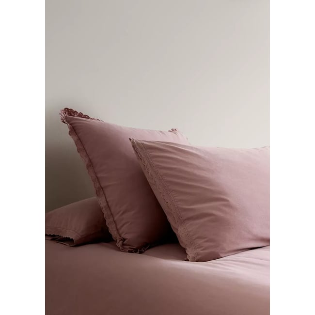 Deux taies d'oreiller détail dentelle 60x60 cm violet clair/pastel <span itemprop=