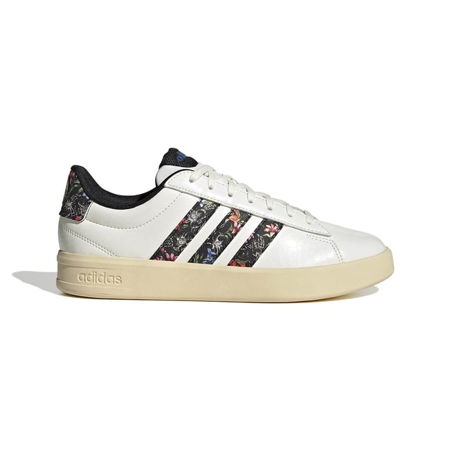 Baskets GRAND COURT 3.0 ecru/noir <span itemprop=