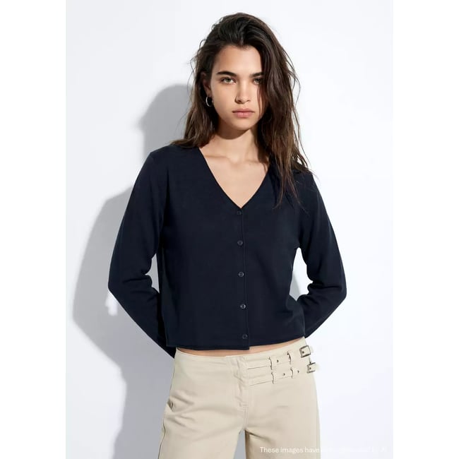 Cardigan maille côtelée bleu marine <span itemprop=