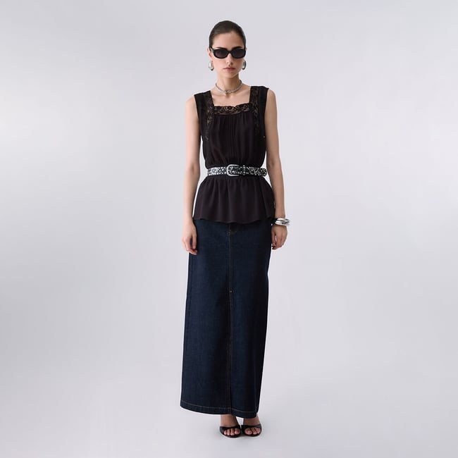 Haut avec Dentelle noir <span itemprop=
