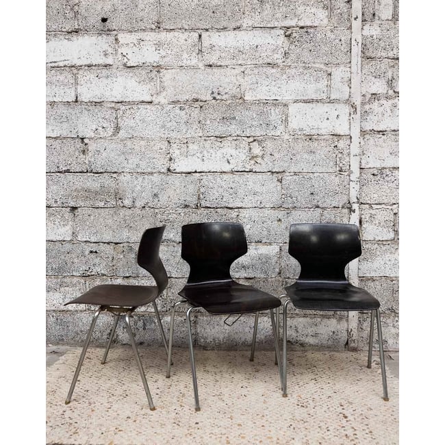 Chaise contemporaine Alma N°1779 - Bon état Couleur métal <span itemprop=