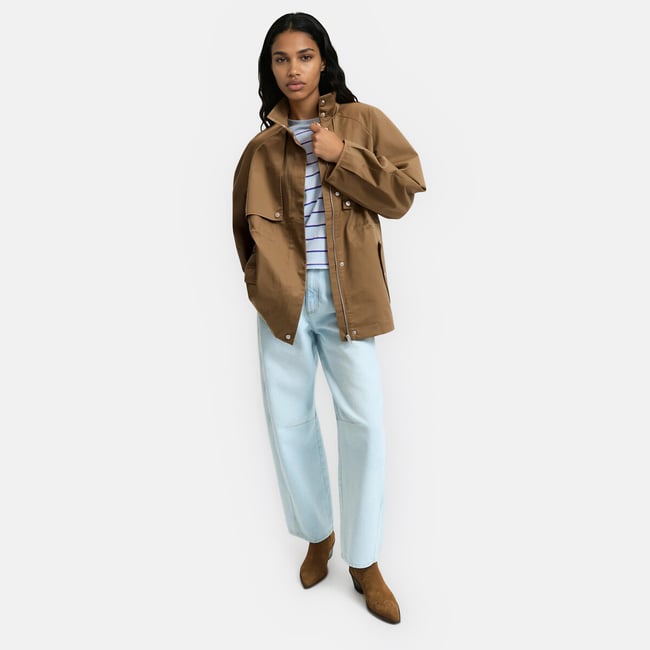 Trench curto com fecho e mangas em balão caqui <span itemprop=