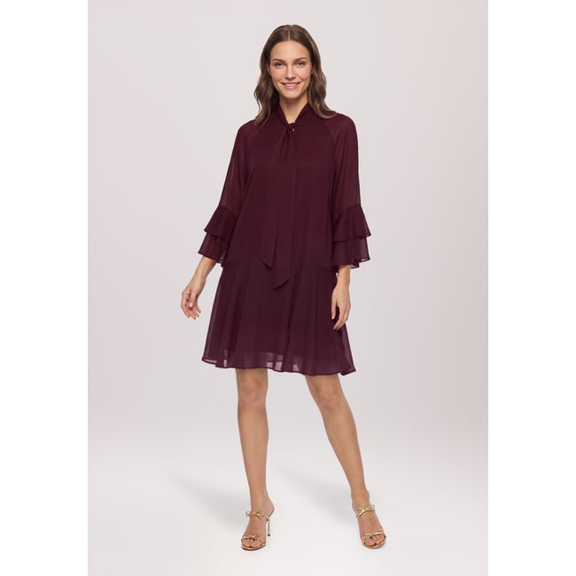 Robe de cocktail de style bohème strong aubergine <span itemprop=