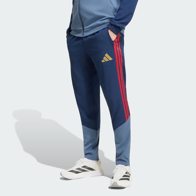 Pantalon De Présentation Fc Bayern Munich 26/27 night indigo / preloved ink <span itemprop=