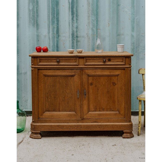 Buffet en bois Gilbert N°1528 - Bon état Couleur bois clair <span itemprop=