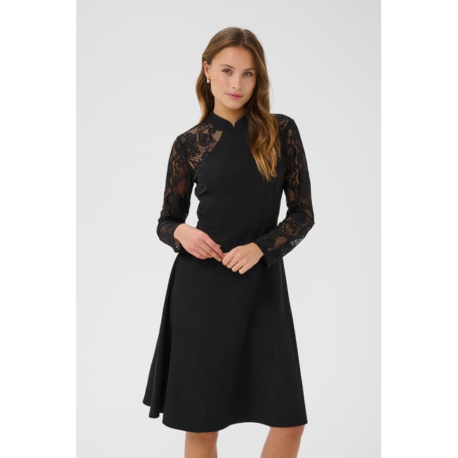 Robe noir <span itemprop=