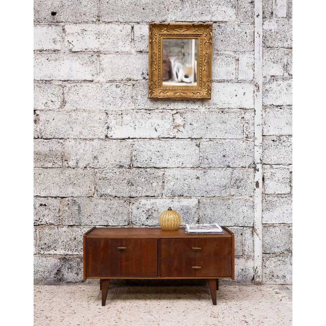 Petite commode en bois Garance N°715 - Bon état Couleur marron <span itemprop=