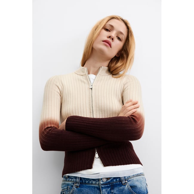 Veste en maille côtelée beige <span itemprop=
