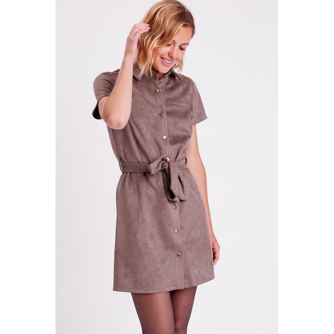 Robe droite ceinturée suédine taupe <span itemprop=