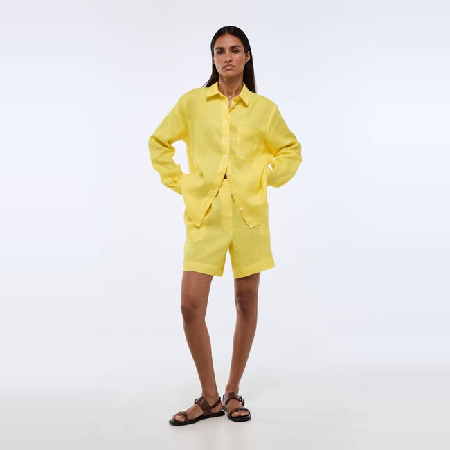 Short en lin renoncule <span itemprop=