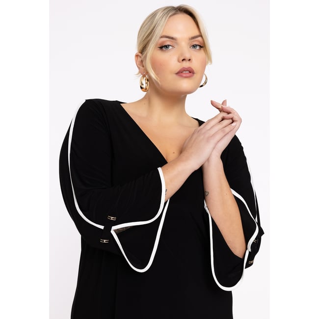 Robe avec manches longues noir <span itemprop=