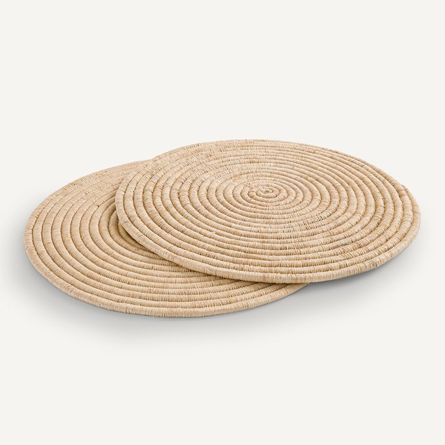 Sæt med 2 Tibou dækkeservietter i Woven Raffia naturlig AM.PM