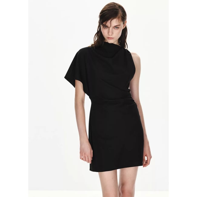 Robe asymétrique détail métallisé noir <span itemprop=