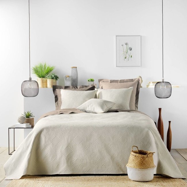 Couvre-lit 2 personnes matelassé microfibre unie Romane naturel beige <span itemprop=