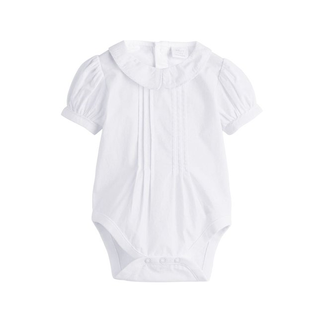 Chemise, short et chaussettes, ensemble blanc <span itemprop=