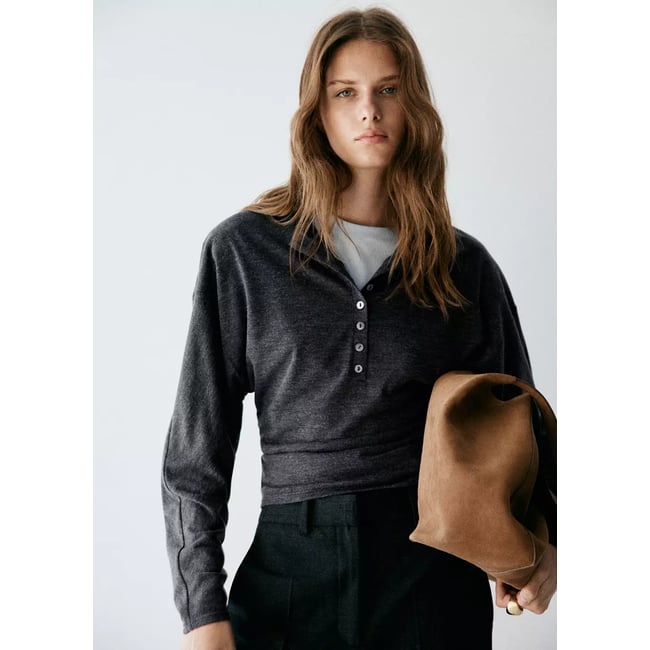 Pull en maille à boutons gris <span itemprop=