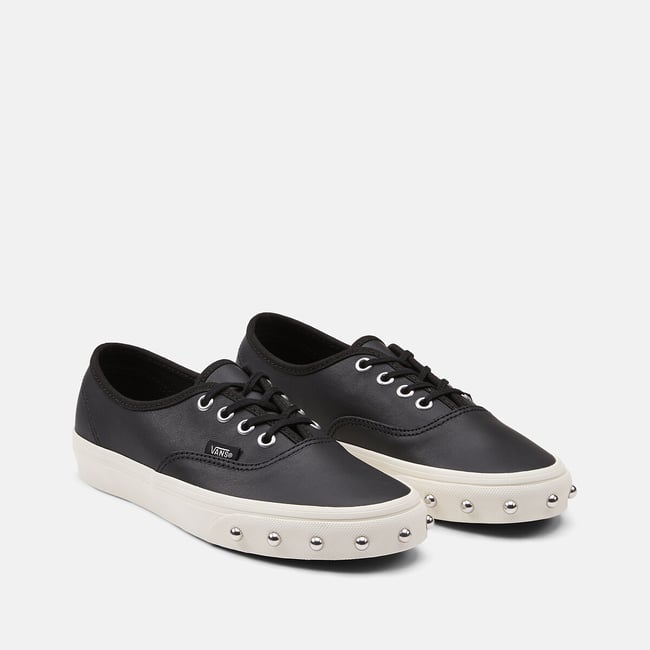 . nero  VANS