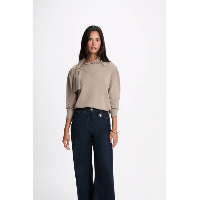 Pull col v asymétrique taupe <span itemprop=