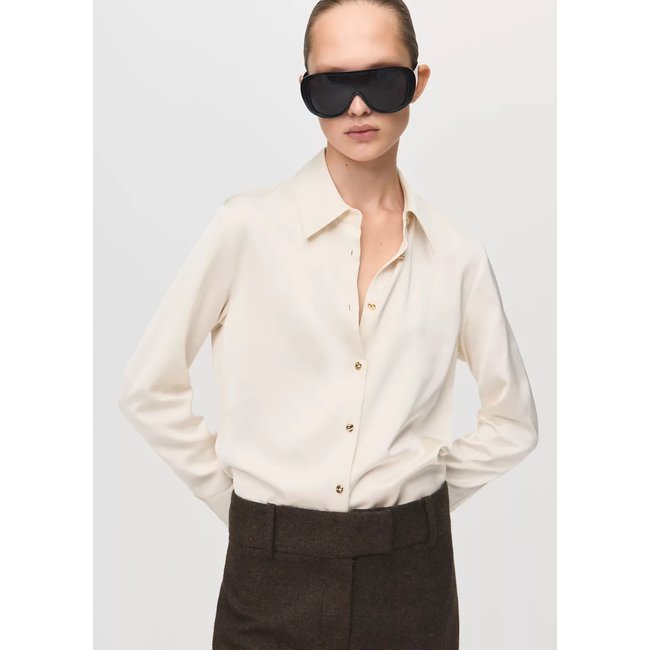 Chemise fluide satinée écru <span itemprop=
