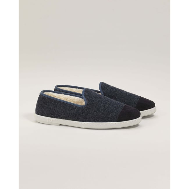 Chaussons en laine recyclée bleu marine jean <span itemprop=