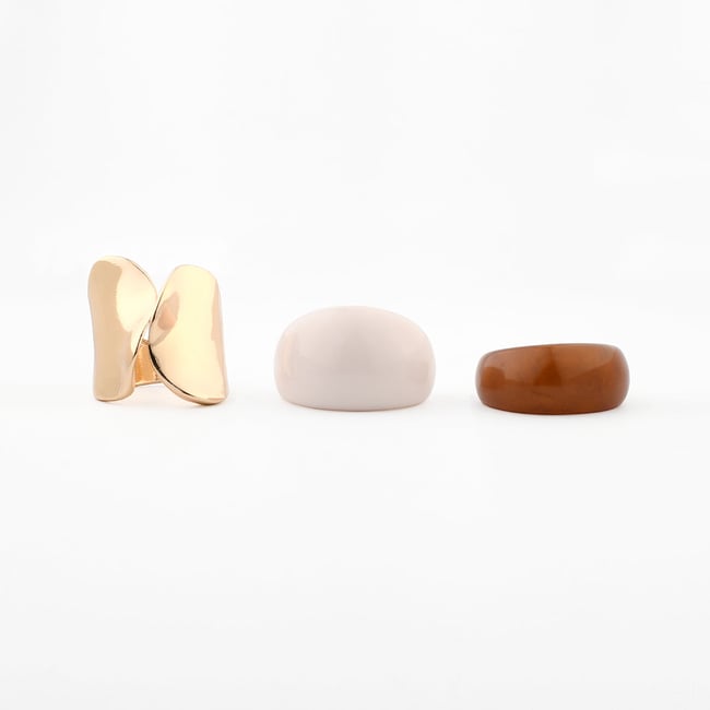 Set de 3 bagues assorties ivoire, doré et marron marron <span itemprop=