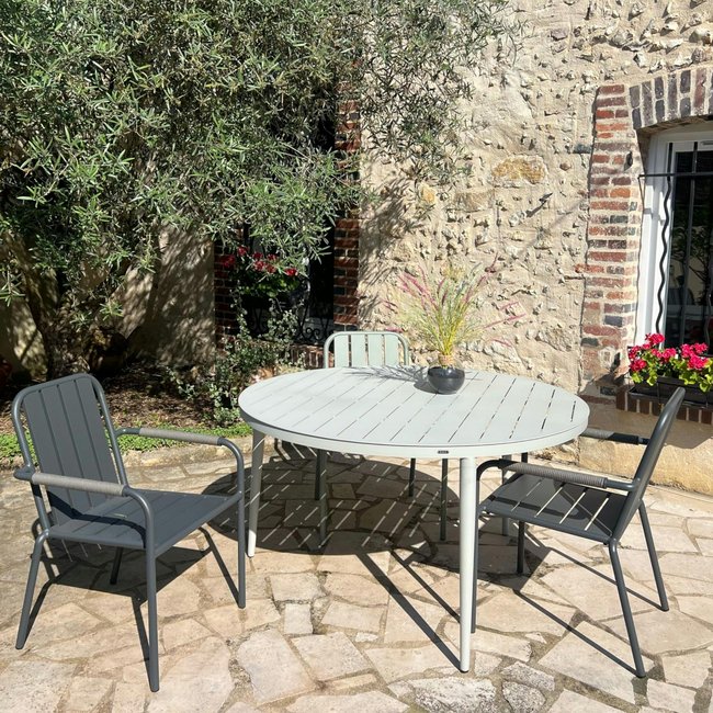 Table de jardin ronde en aluminium gris poudré Ø 130 cm STOCKHOLM gris <span itemprop=
