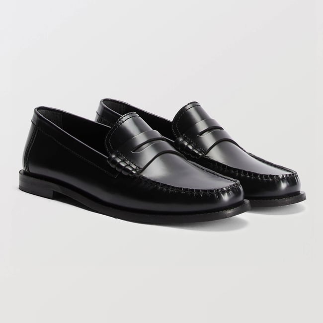 Mocassins en cuir noir <span itemprop=