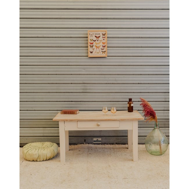 Table basse en bois beige Léonie N°1581 - Bon état Couleur bois clair <span itemprop=