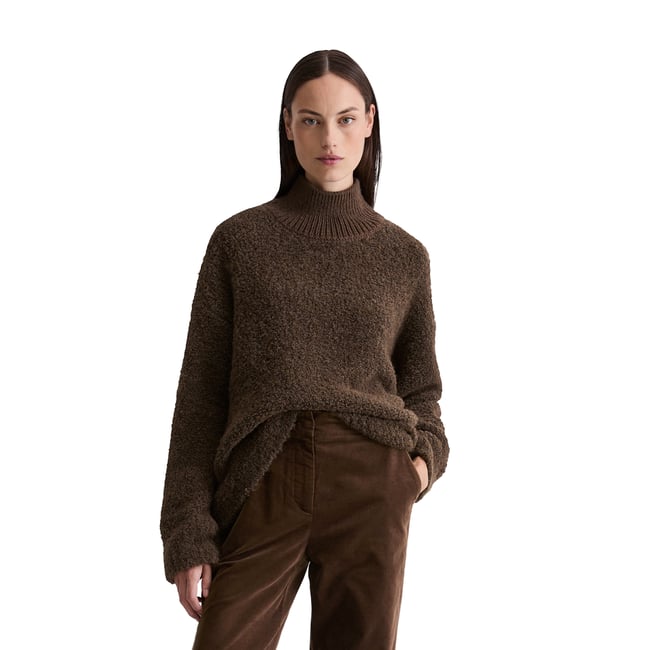 Pull bouclette regular en mélange de laine vierge et de laine d'alpaga brun foncé <span itemprop=