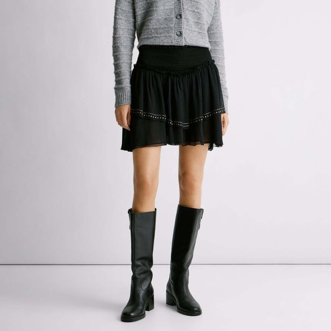 Jupe Courte En Chiffon noir <span itemprop=