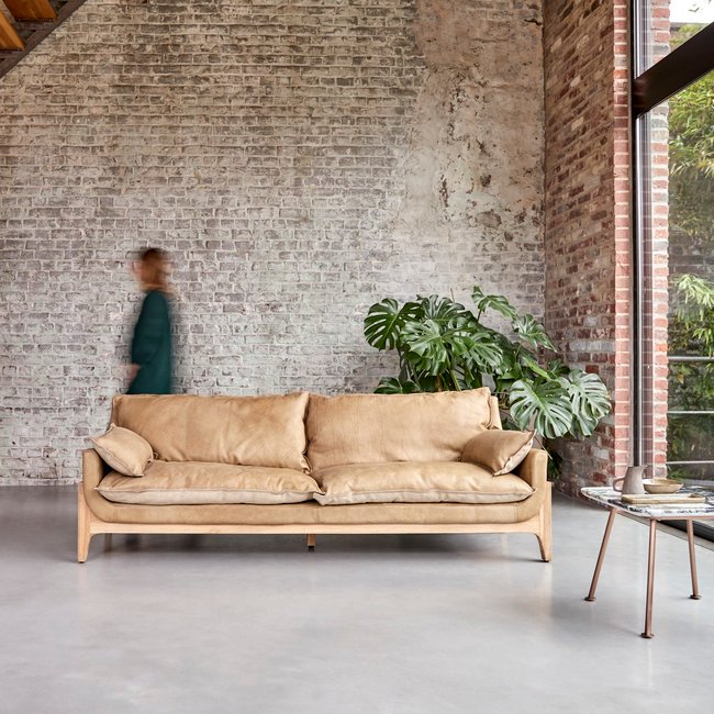 Canapé en chêne massif et cuir Cheyenne, 3 places WOODNEST Couleur marron <span itemprop=