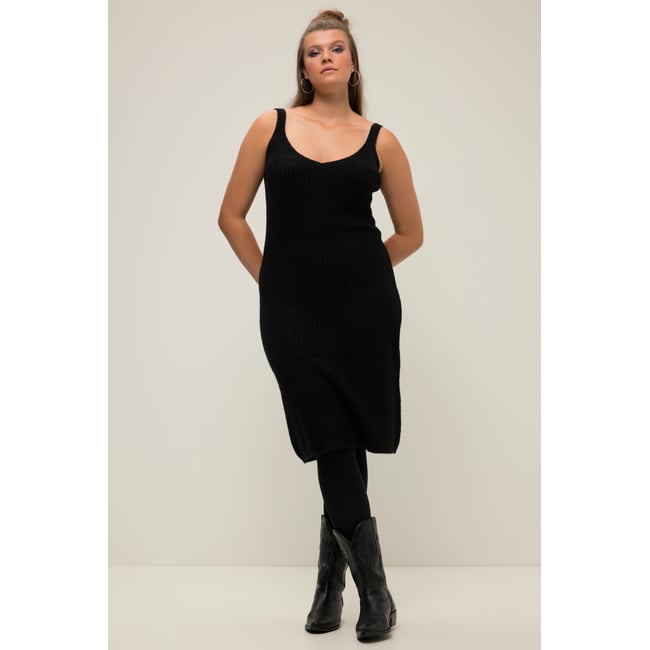 Robe en maille côtelé noir <span itemprop=