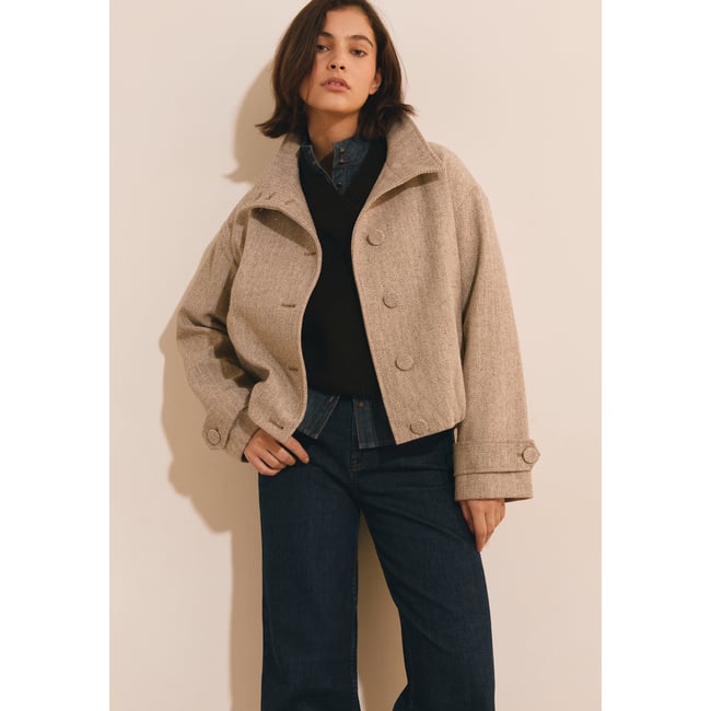 Manteau court avec laine à col montant MAHE CHX beige <span itemprop=