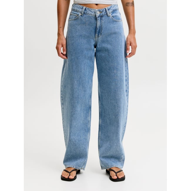 Jeans À Coupe Tonneau light blue denim <span itemprop=