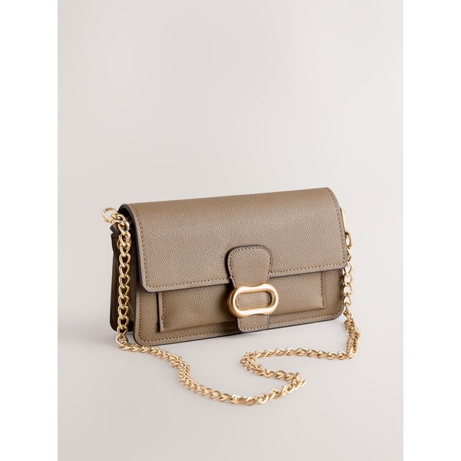 Sac bandoulière à détail métallique marron mink <span itemprop=