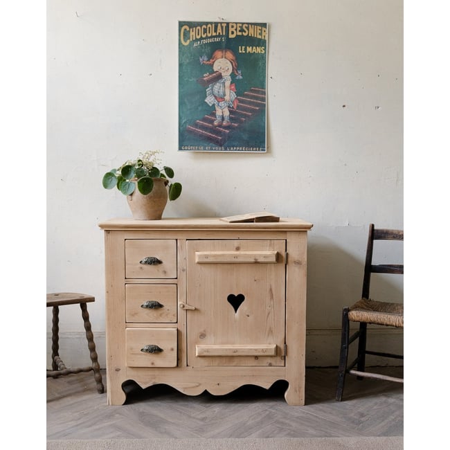 Buffet de campagne en bois Gilbert N°1596 - Bon état Couleur bois clair <span itemprop=