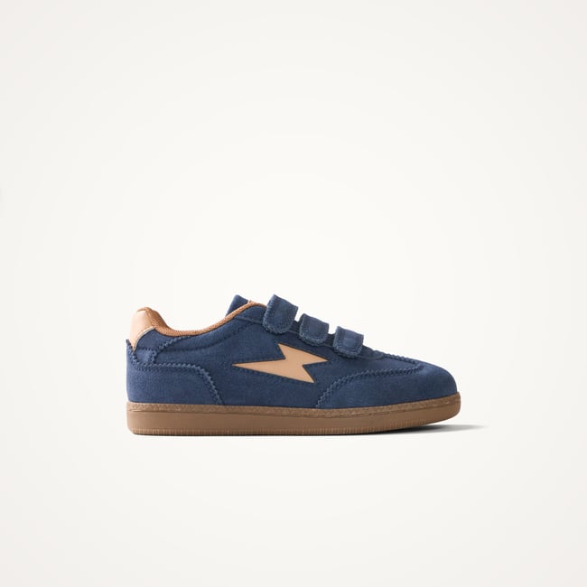 Baskets éclair à scratchs avec semelle retro Mini AURA Emblem bleu marine <span itemprop=