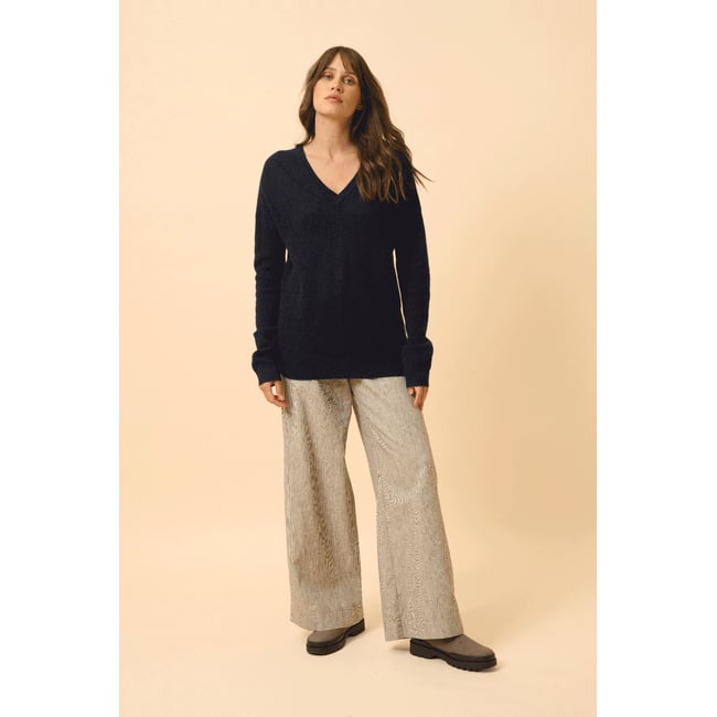 Pull Col V Navy Capucine bleu foncé <span itemprop=