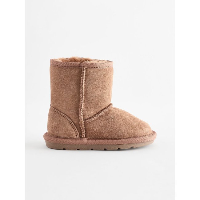 Bottes à enfiler en daim marron fauve <span itemprop=