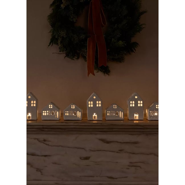 Bougeoir en aluminium en forme de maison Couleur blanc cassé <span itemprop=