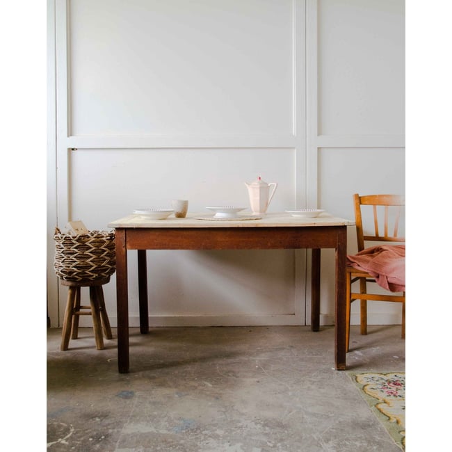 Table à manger de ferme Romy N°1412 - Bon état Couleur beige <span itemprop=
