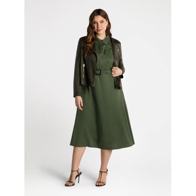Robe avec des fibres TENCEL™ vert <span itemprop=