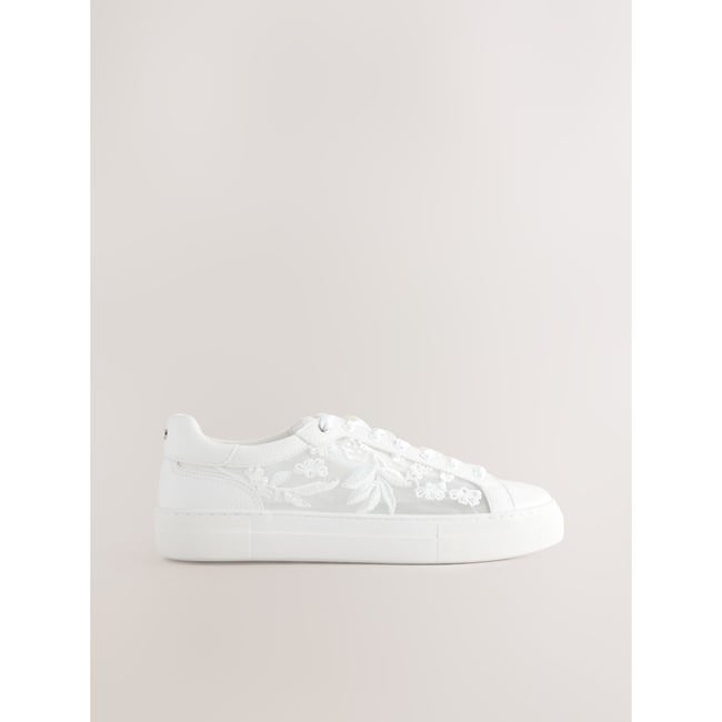 Baskets en mesh brodées forever comfort® blanc <span itemprop=