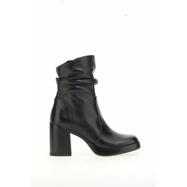 Lederboots, eckige Kappe schwarz <span itemprop=