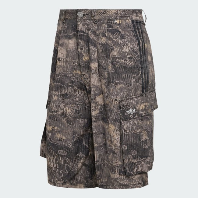 SHORT CARGO ADILENIUM SEASON 5 AOP chalk pearl / wonder taupe <span itemprop=