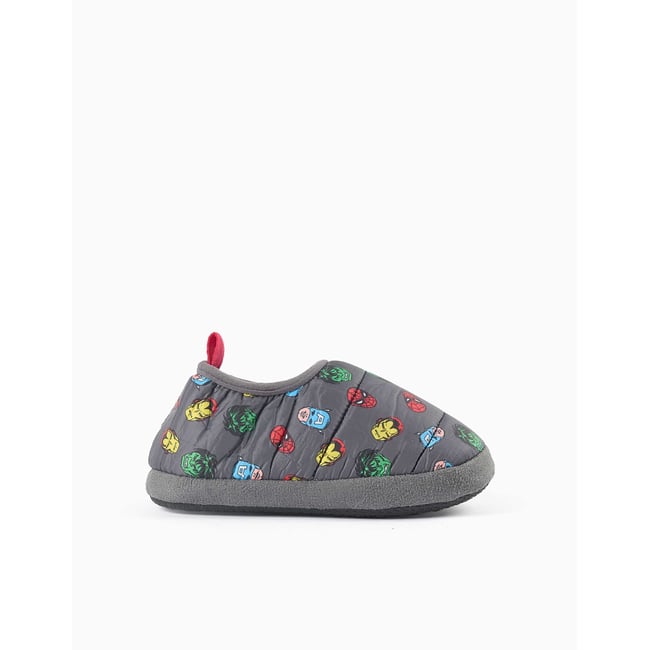 Chaussons matelassés avec imprimé Avengers et doublure en sherpa gris foncé <span itemprop=